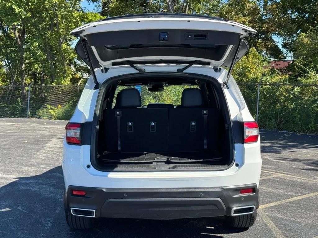 Certified Used 2025 White Honda Black Edition image 6