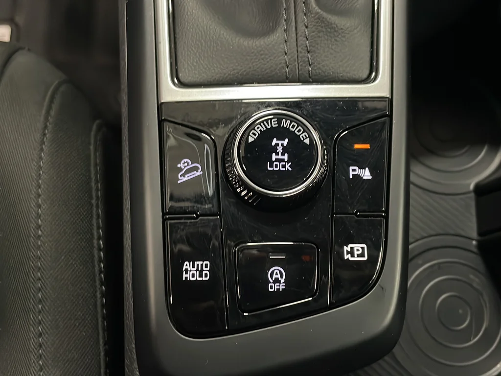 Certified Used 2023 Gray Kia LX image 30