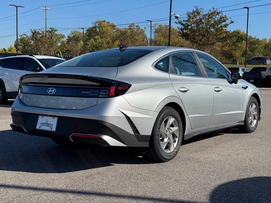 Used 2026 Silver Hyundai SE image 11