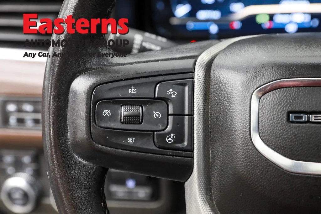 Used 2022 White GMC Denali image 15