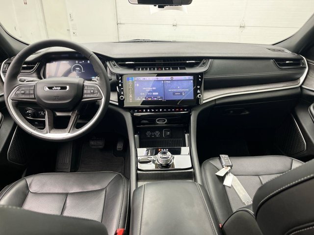 Used 2026 Diamond Black Crystal Pearlcoat Jeep Limited Reserve image 4