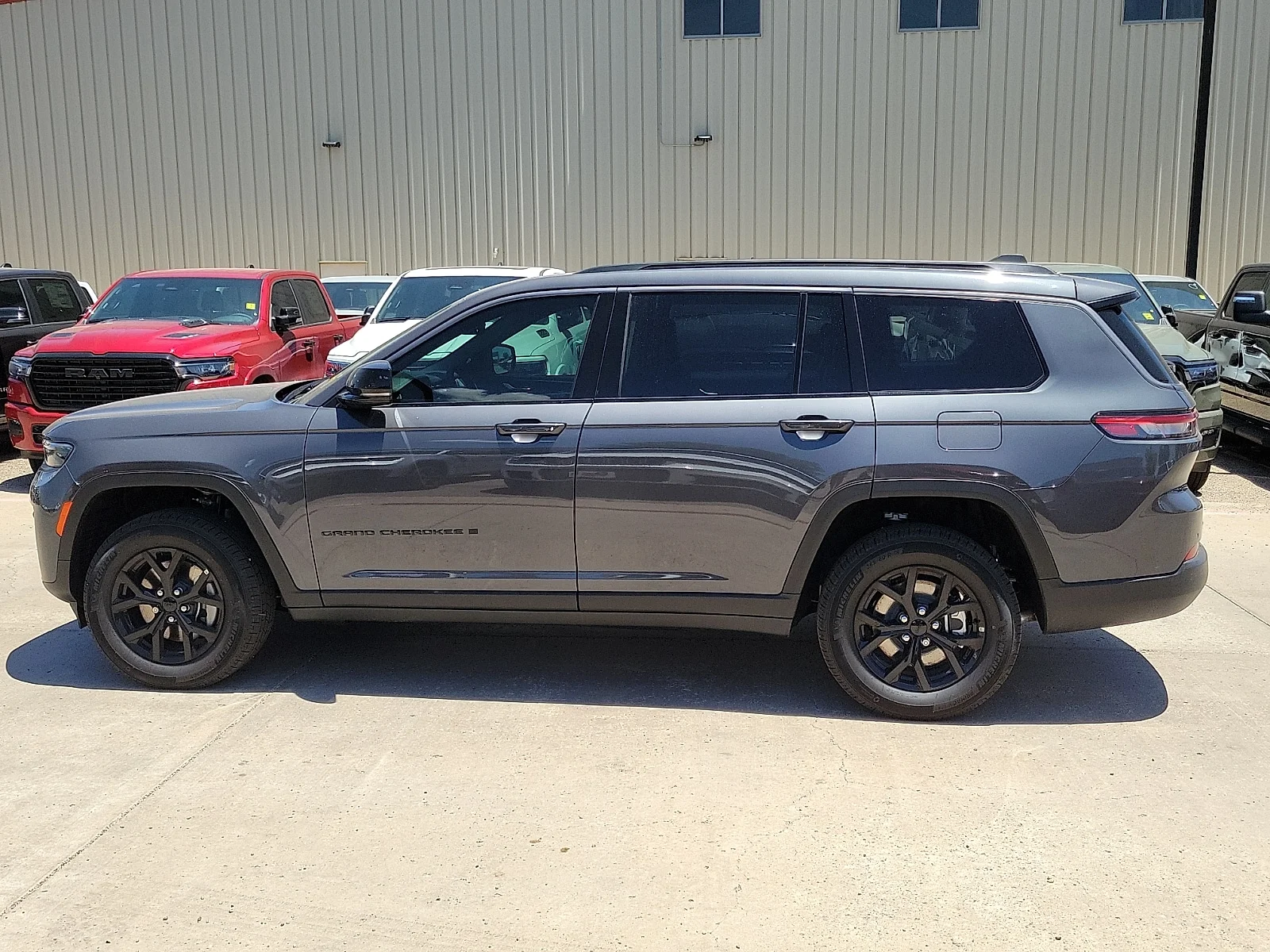 New 2026 PAS Baltic Grey Jeep L LAREDO ALTITUDE 4X4 image 2