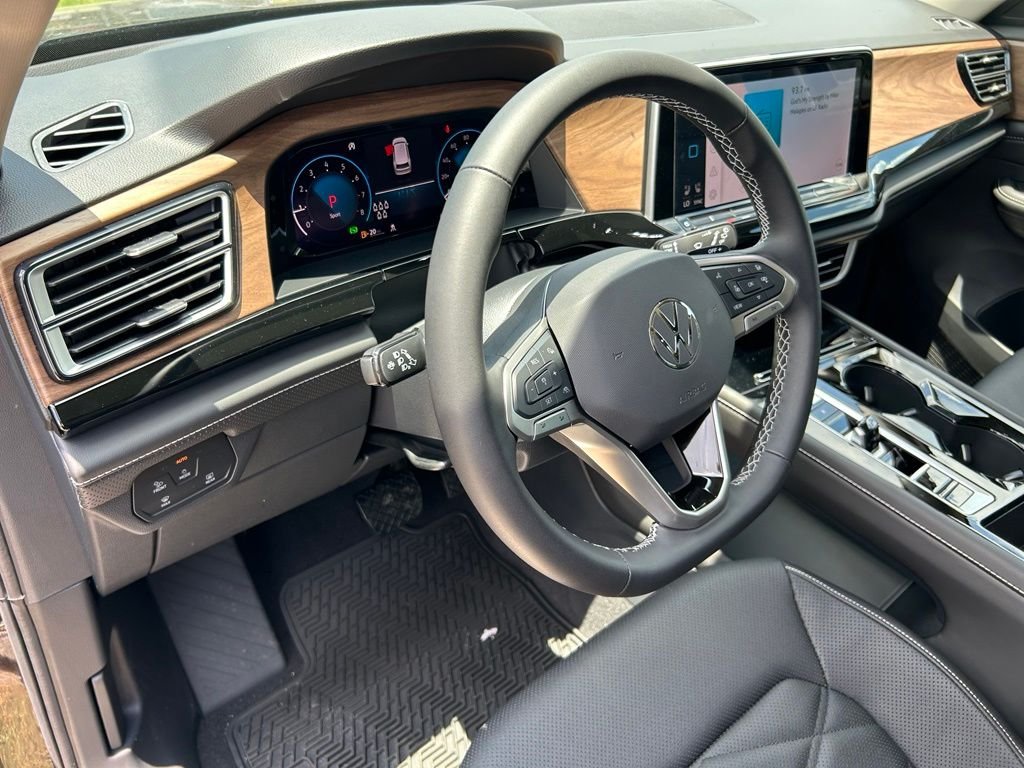 New 2026 Black Volkswagen SE w/Technology image 15