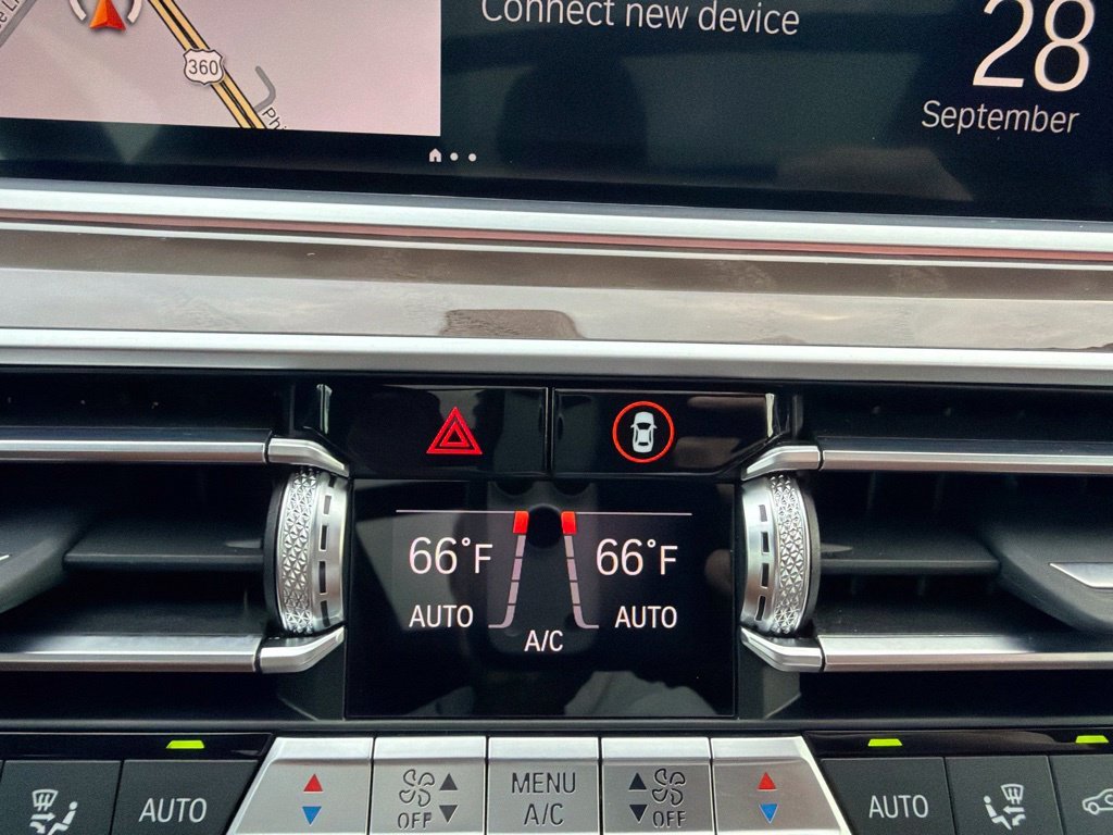 Used 2022 Arctic Gray Metallic BMW xDrive40i image 33