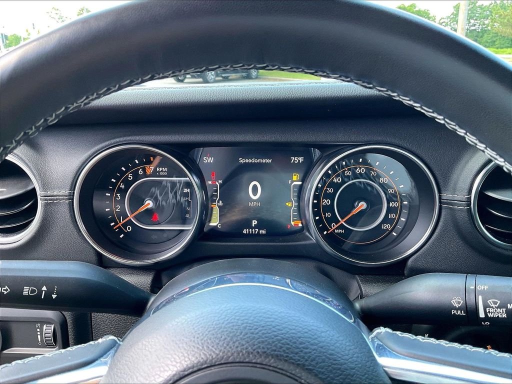 Used 2023 Black Jeep Overland image 15
