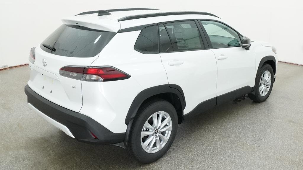 New 2026 Wind Chill Pearl Toyota LE image 4