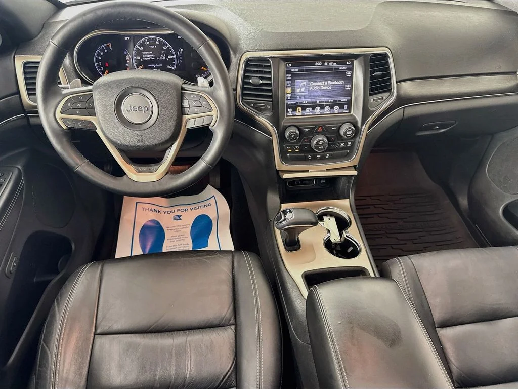 Used 2014 Bright White Clearcoat Jeep Limited image 27