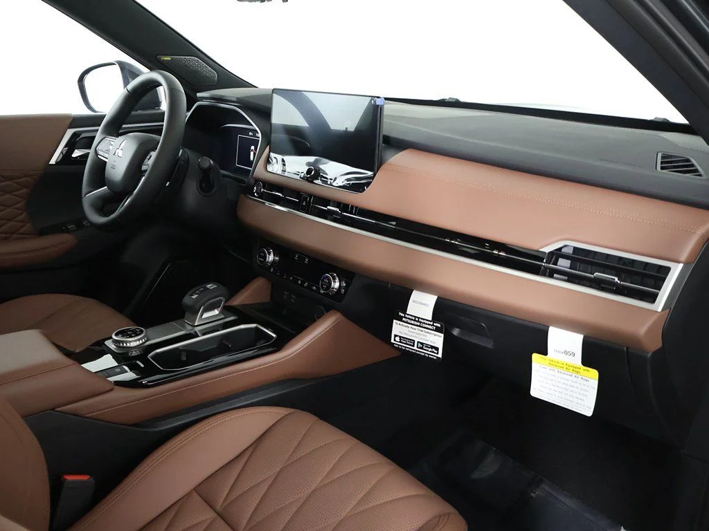 2025 Mitsubishi Outlander SEL - Photo 33