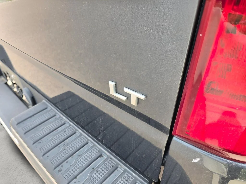 Used 2020 Shadow Gray Metallic Chevrolet LT image 29