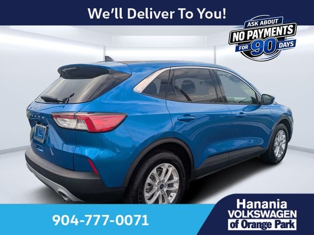 Used 2020 Blue Ford SE image 3