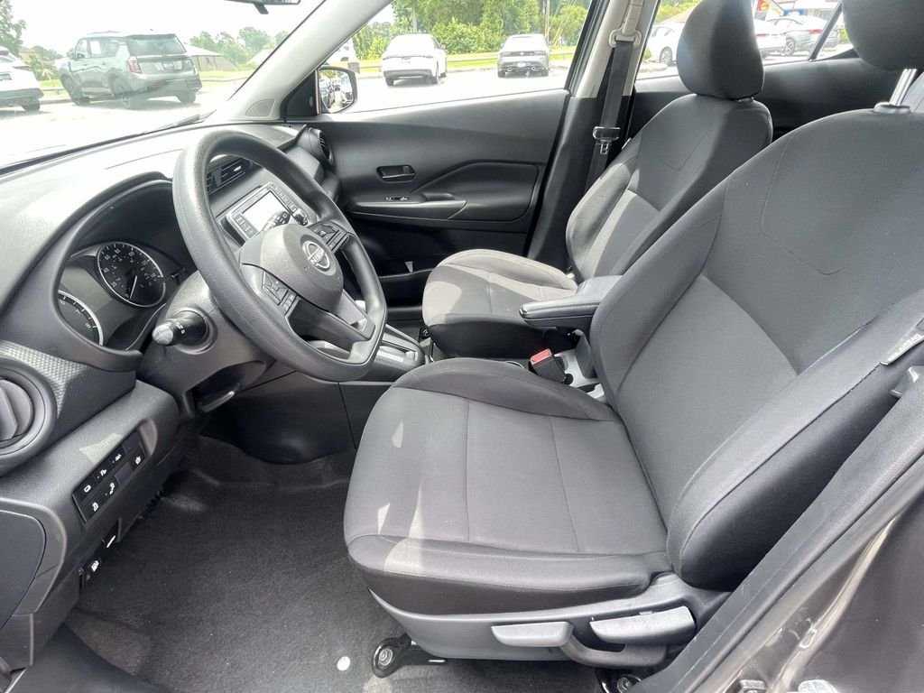 Used 2023 Gray Nissan S image 13