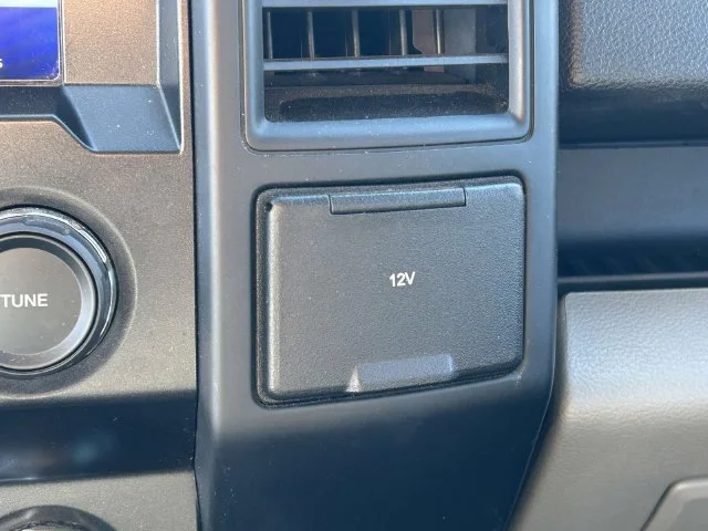 Used 2019 Blue Ford XL image 27
