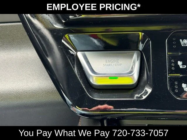 Used 2024 White GMC AT4 image 35