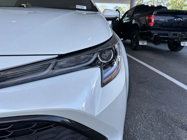 Used 2019 White Toyota SE image 9