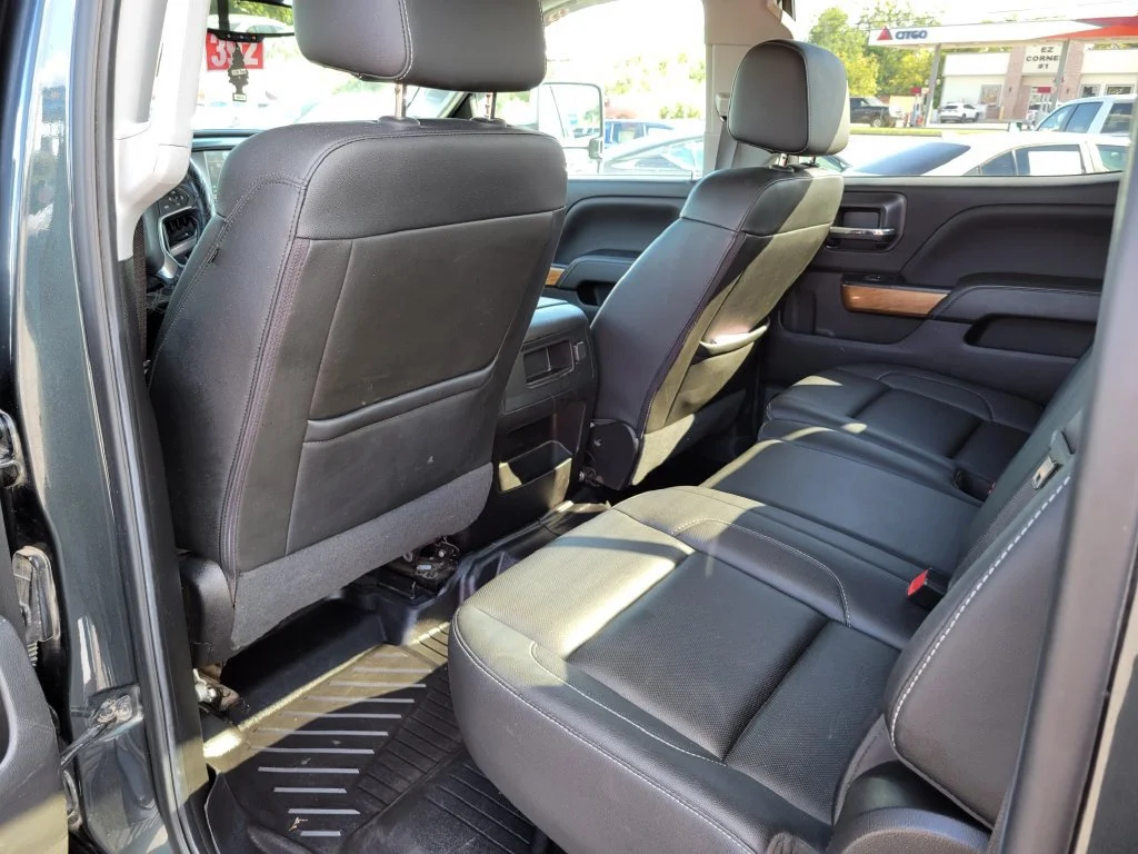 Used 2019 GRAPHITE METALLIC Chevrolet LTZ image 13