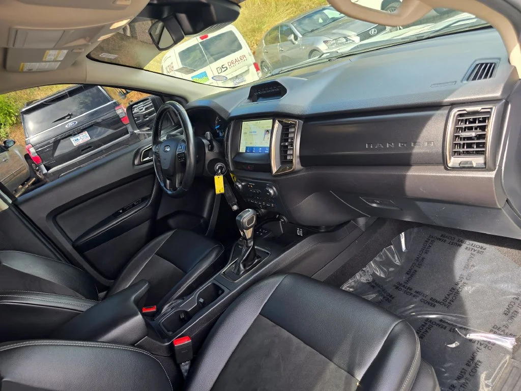 Used 2023 Green Ford XLT image 30