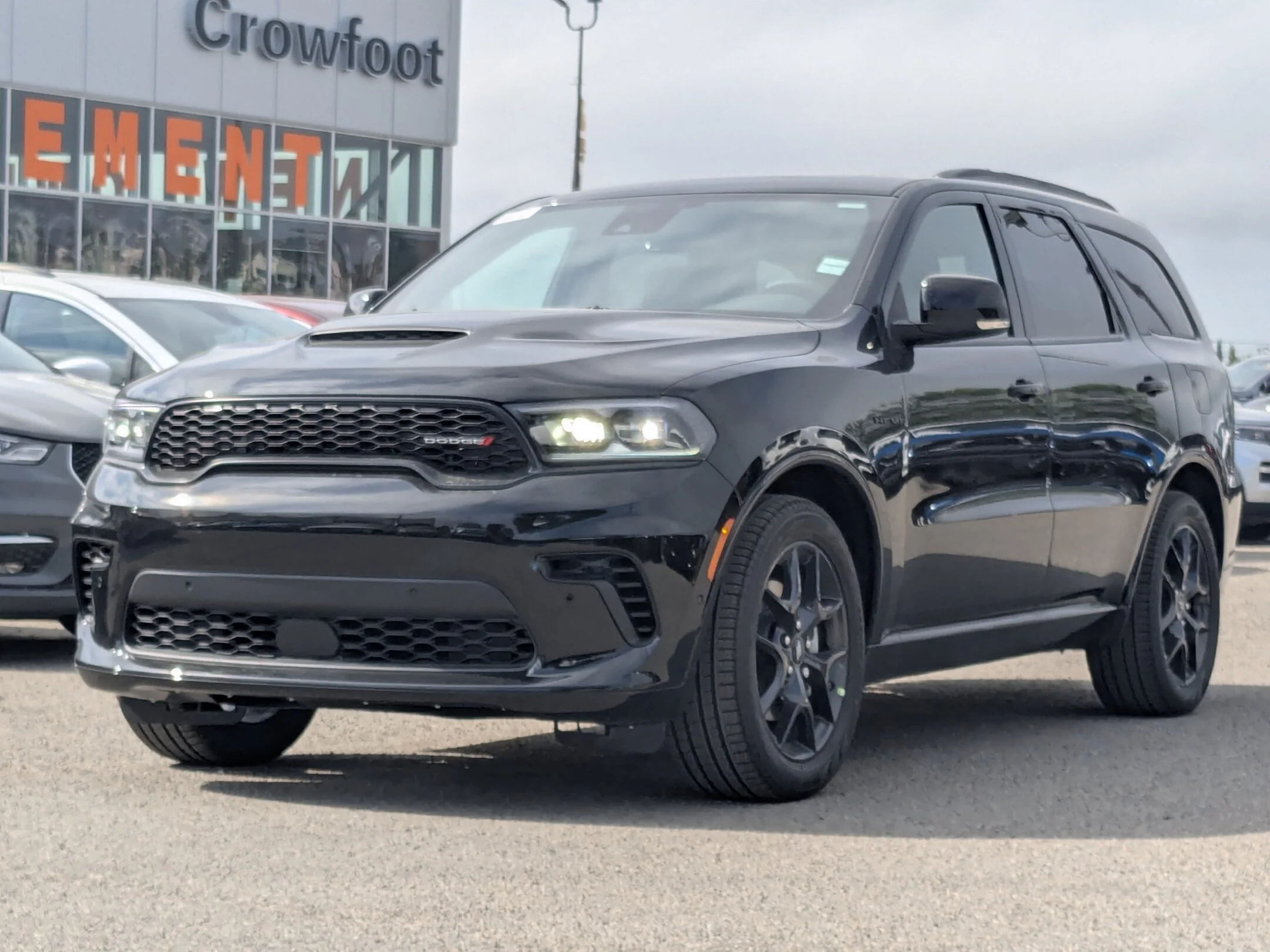 New 2026 Black Dodge GT HEMI V8 Plus - - Blacktop Pkg - Power Sunroof - Adaptive Cruise - Ventilated Seats & More! image 4