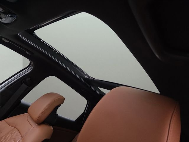 New 2026 Glacial White Pearl Kia X-Line image 7
