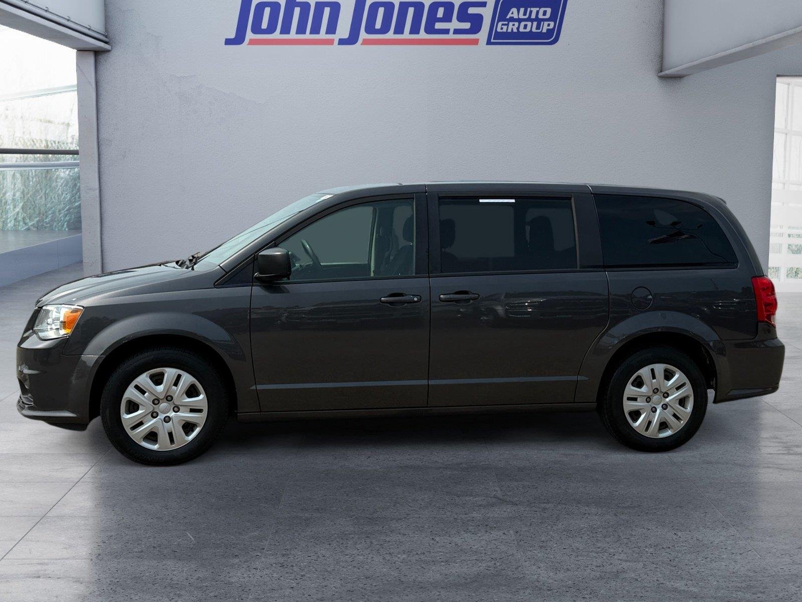 Used 2018 Dodge Grand Caravan SE with VIN 2C4RDGBG7JR303993 for sale in Corydon, IN