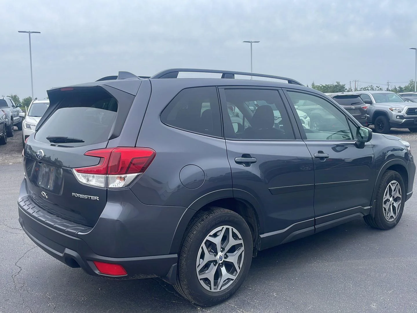 Used 2021 Magnetite Gray Metallic Subaru Premium image 10