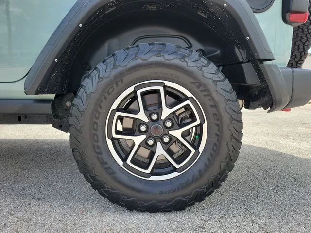 Used 2024 Gray Jeep Rubicon image 7