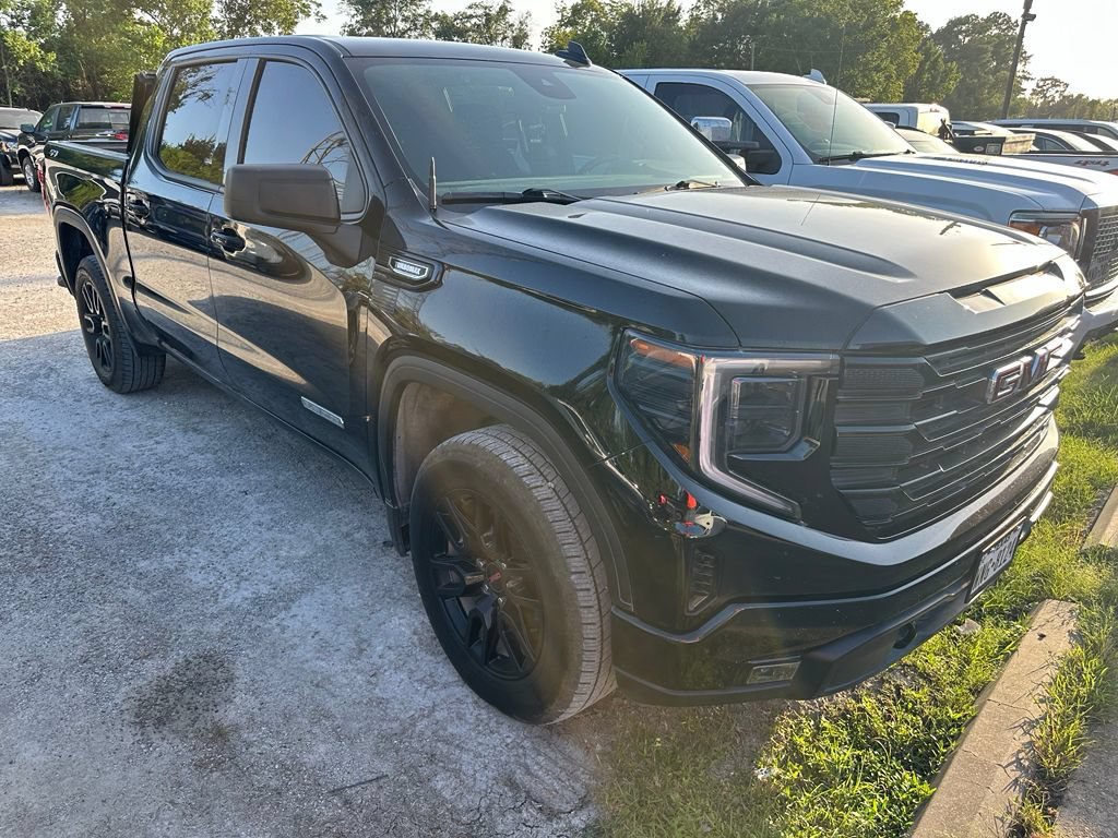 Used 2025 Onyx Black GMC Elevation image 1