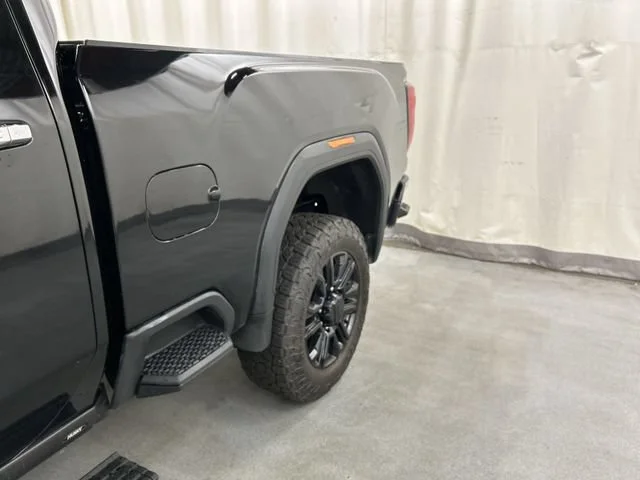 Used 2021 Black GMC Denali image 34