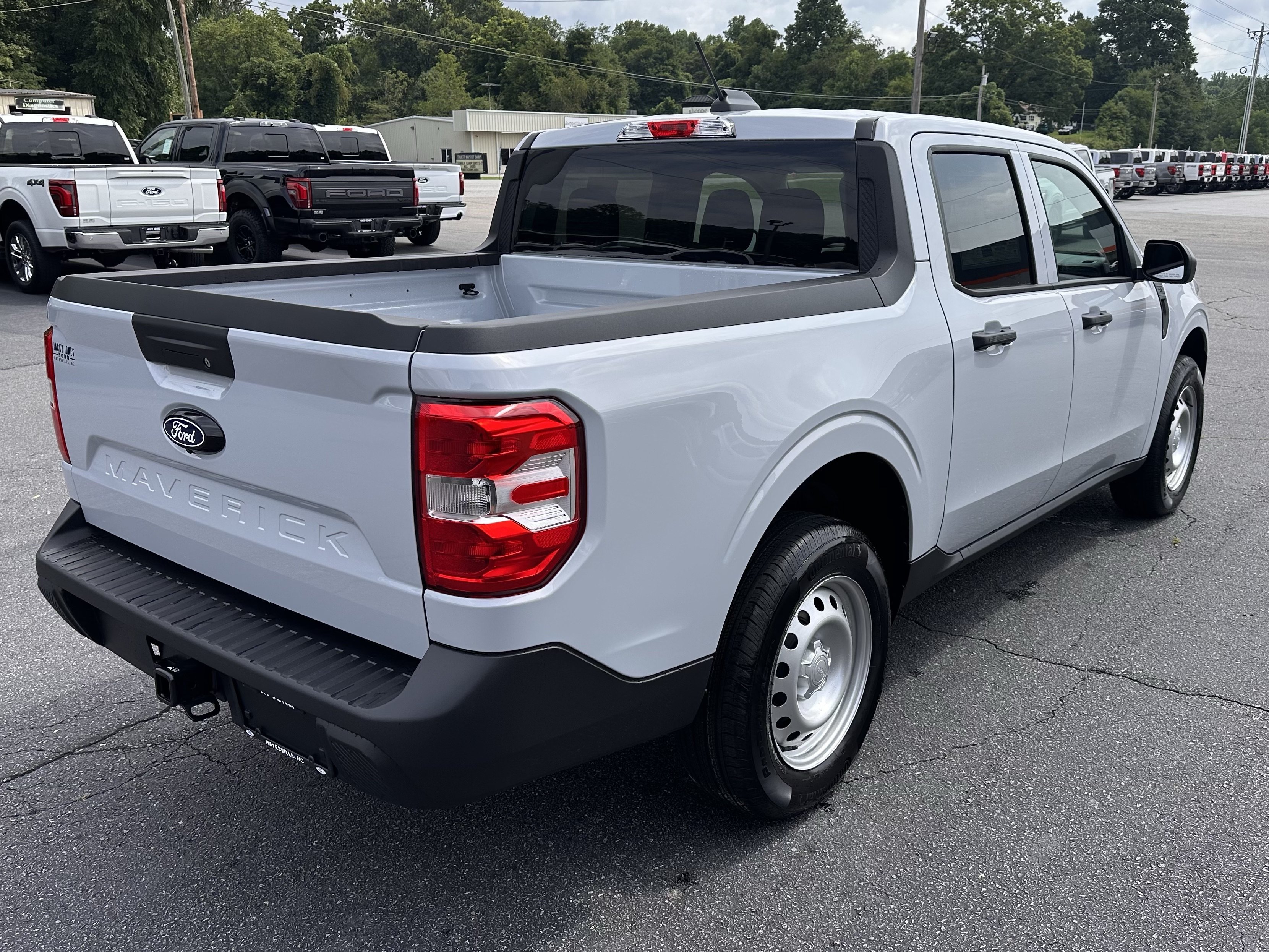 New 2026 Space White Metallic Ford XL image 6