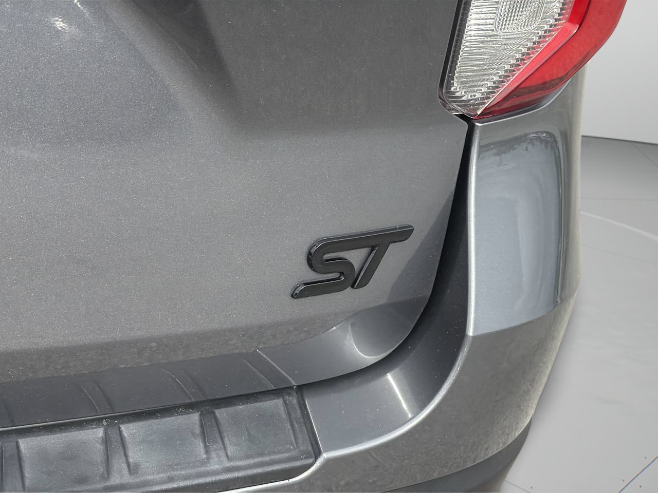 Used 2021 Gray Metallic Ford ST image 10