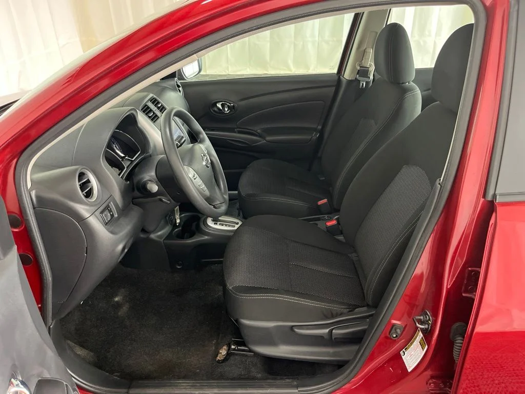 Used 2019 Red Nissan 1.6 SV image 3