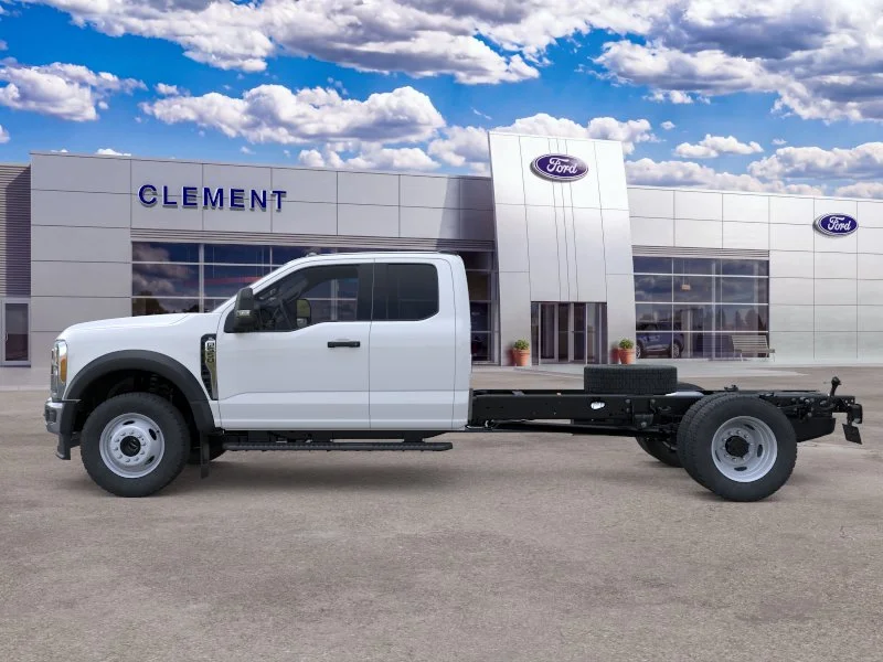 New 2026 Oxford White Ford F-550® XL image 3
