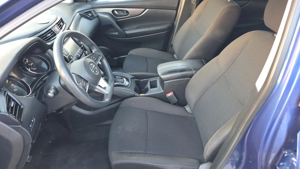 Used 2021 Blue Nissan S image 15