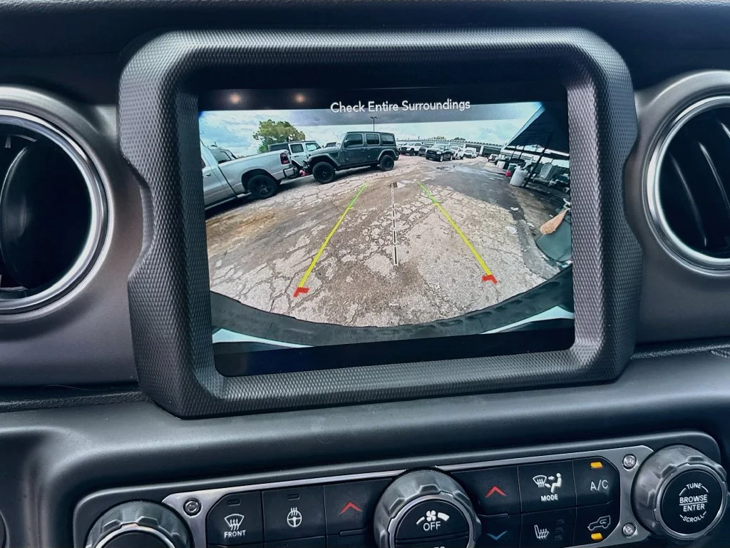 Used 2022 Black Jeep Unlimited Rubicon 4xe image 15