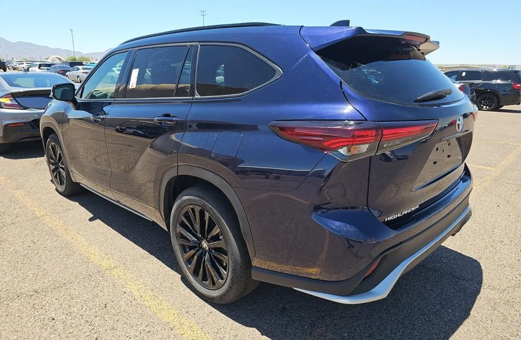 Certified Used 2025  Toyota XSE image 3