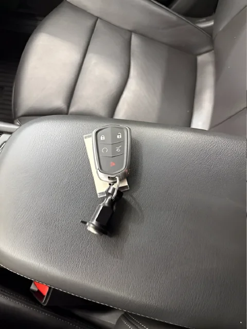 Used 2022 Gray Cadillac Premium Luxury image 31