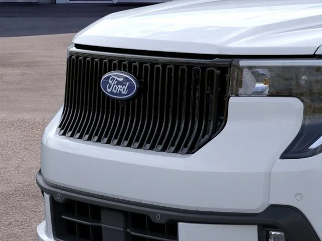 New 2026 Space White Metallic Ford Lobo High image 18