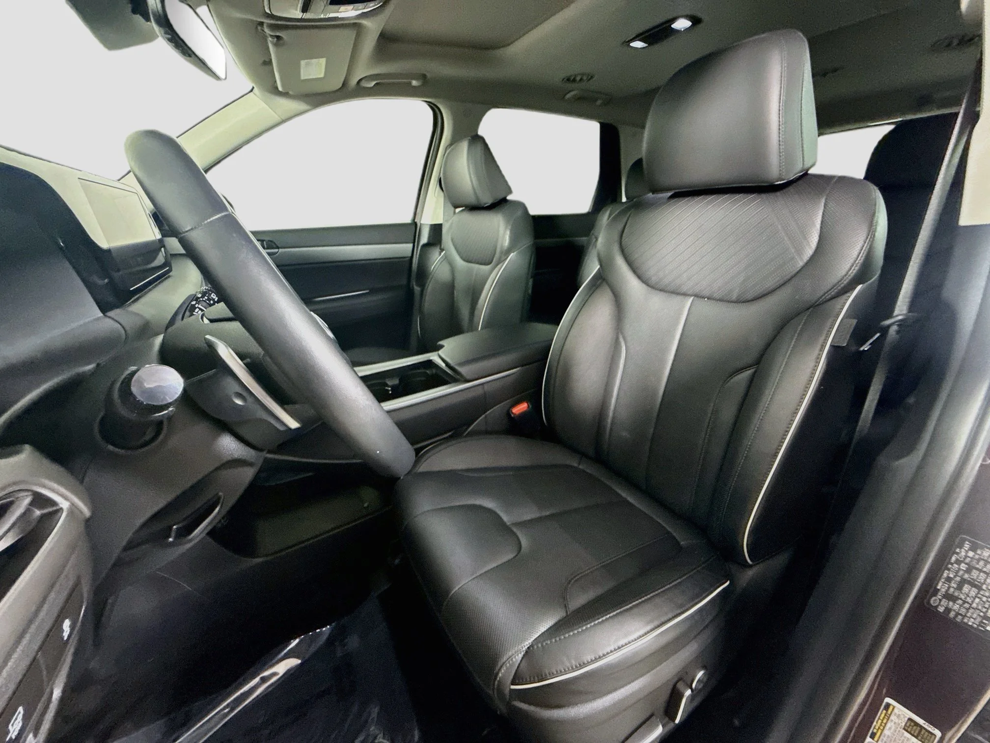 Used 2024 Sierra Burgundy Hyundai SEL 7P image 18