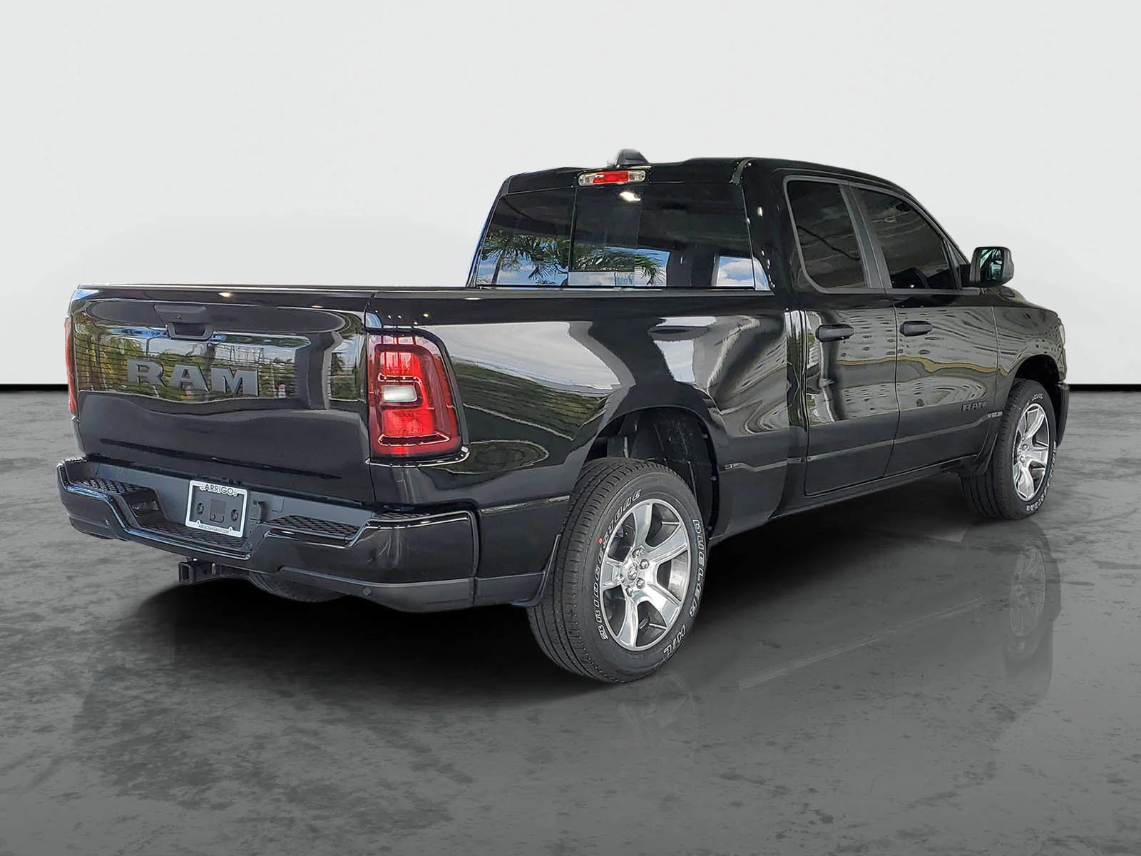 New 2026 Diamond Black Crystal Pearl-Coat Exterior Paint RAM Express image 2