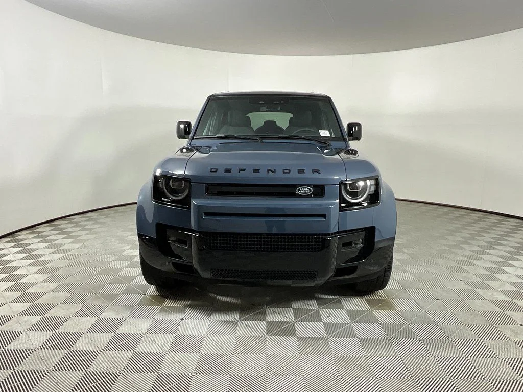 New 2026 Tasman Blue Metallic Land Rover X-Dynamic SE image 8
