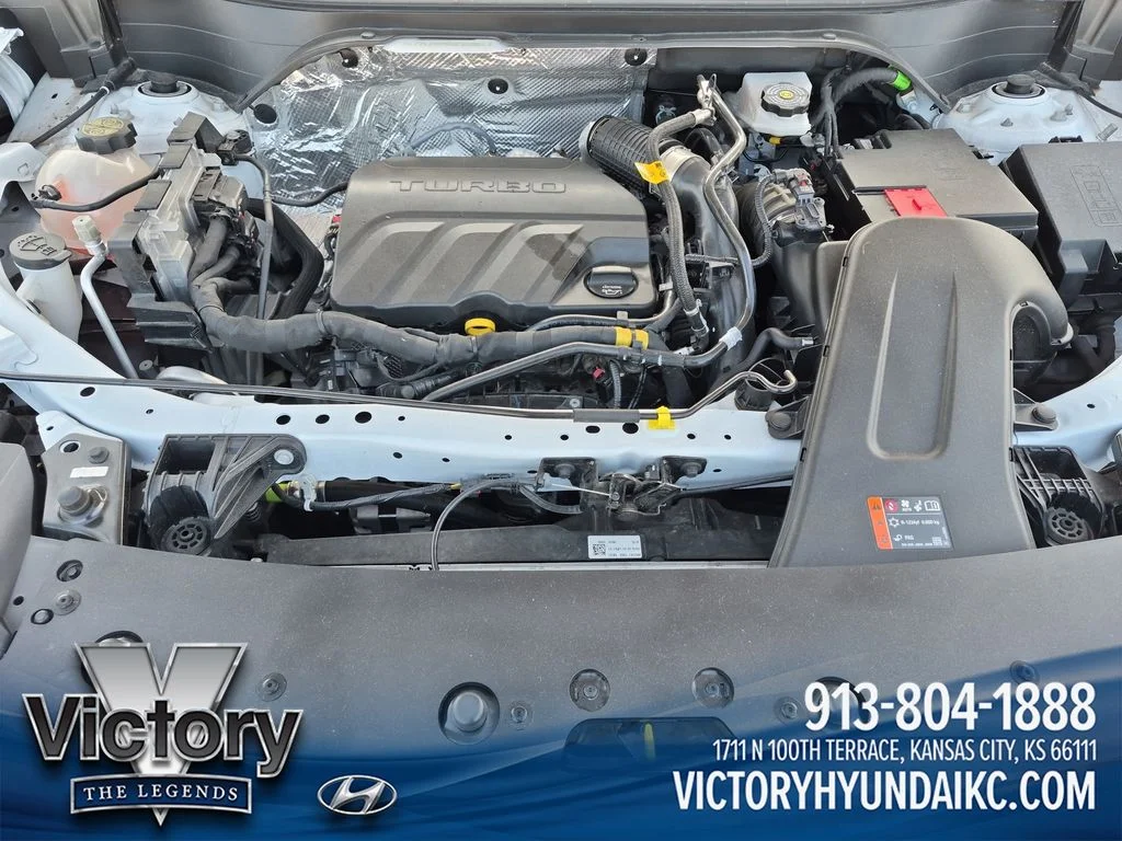 Used 2025 White Chevrolet LS image 22