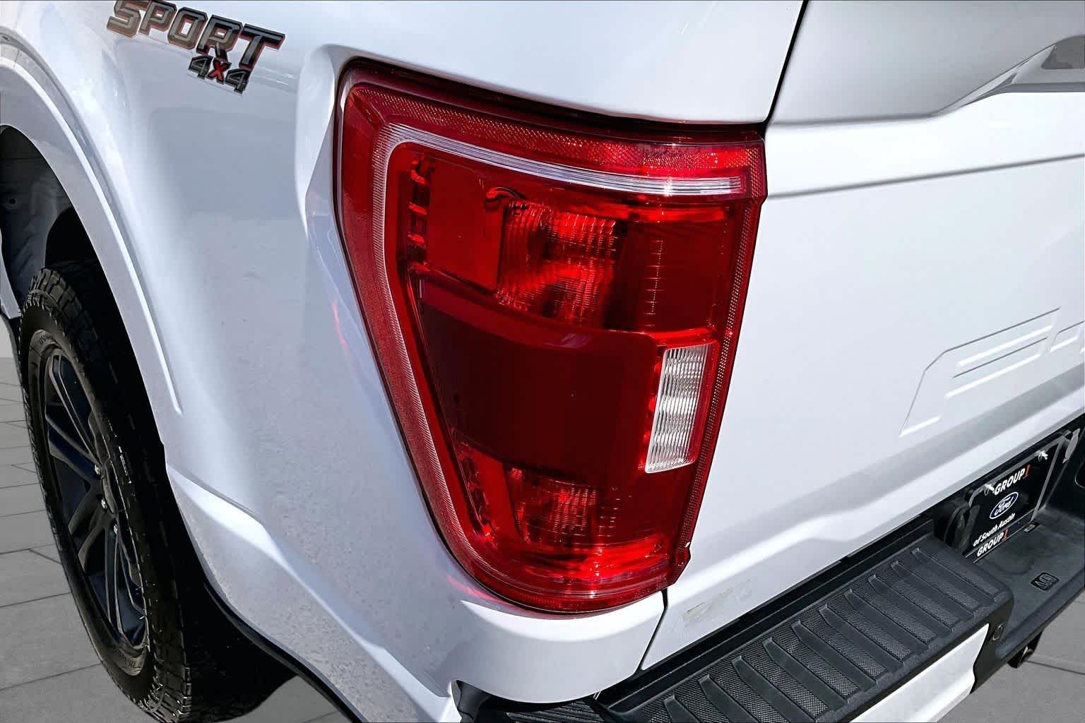 Used 2023 Oxford White Ford XLT image 28