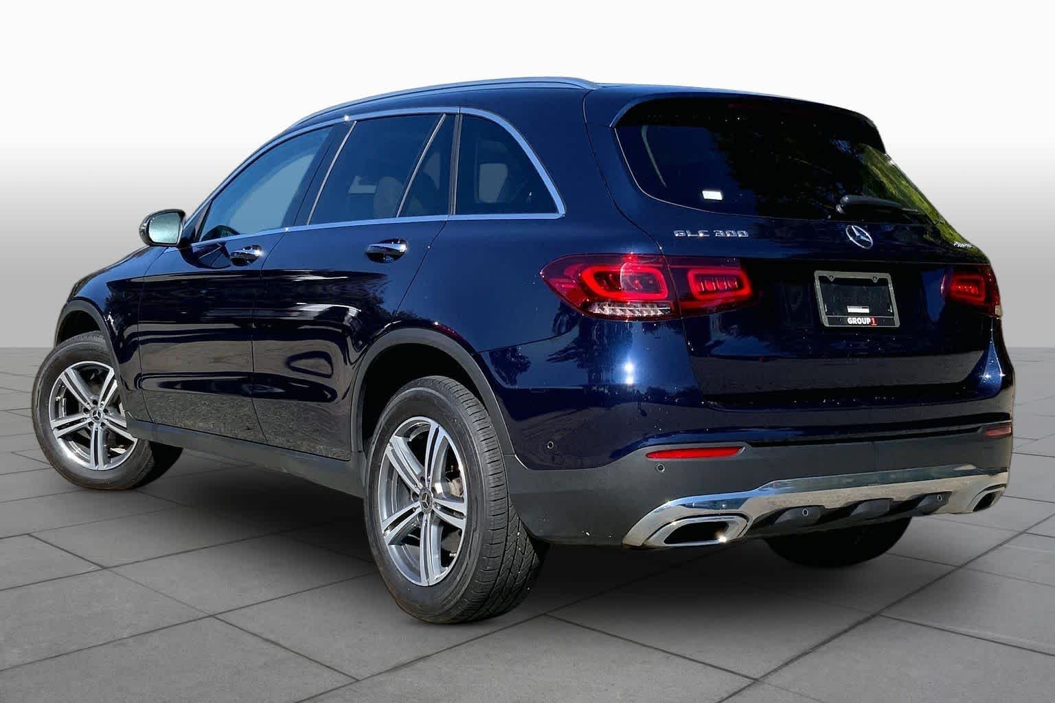 Used 2022 Lunar Blue Metallic Mercedes-Benz GLC 300 image 12