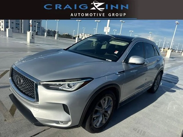 Used 2019 Silver INFINITI LUXE image 1