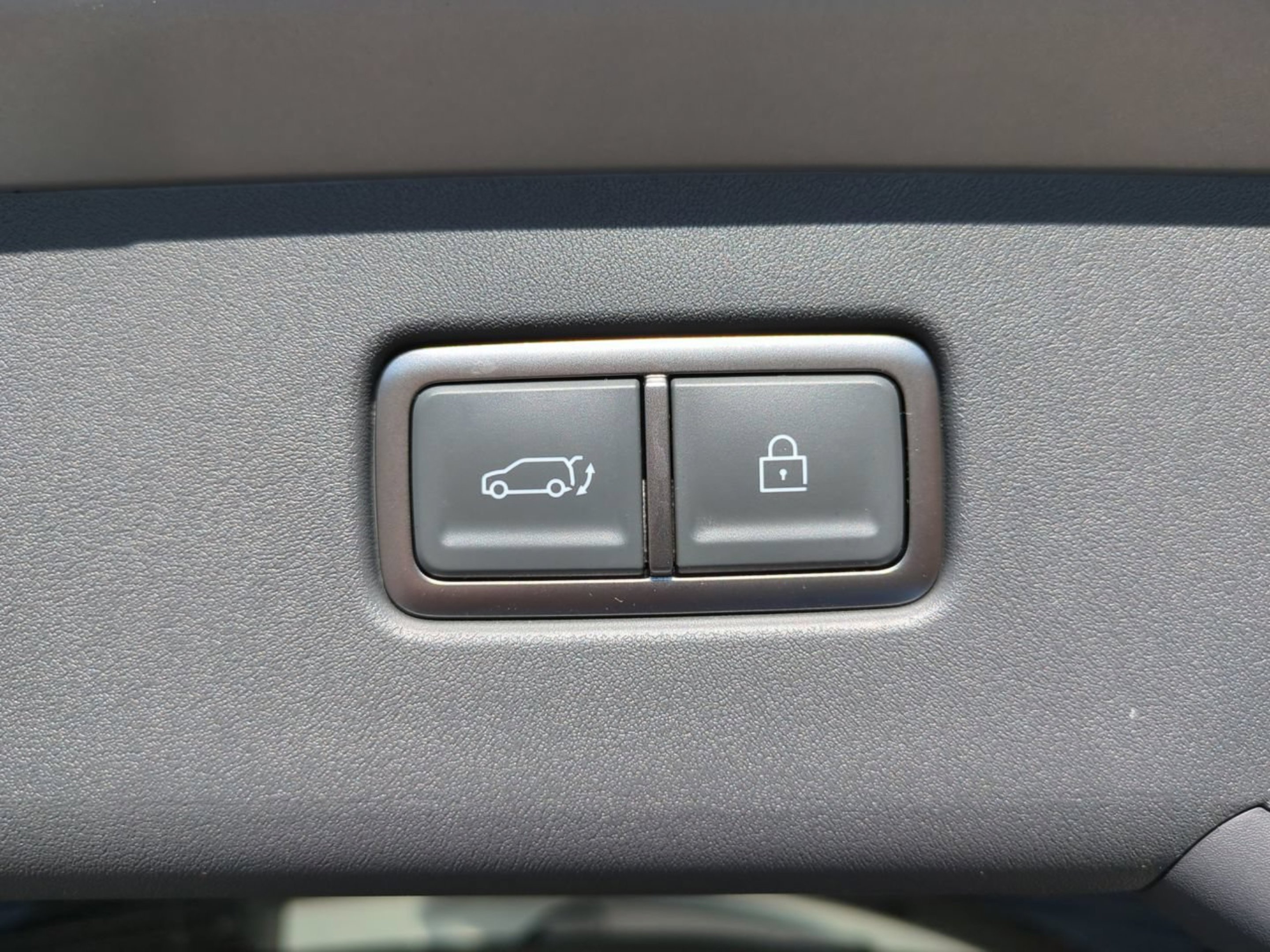 New 2026 Ivory Silver Kia Land AWD image 15