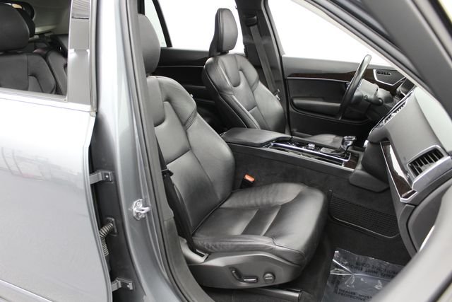 Used 2019 Osmium Gray Metallic Volvo T6 Momentum image 21