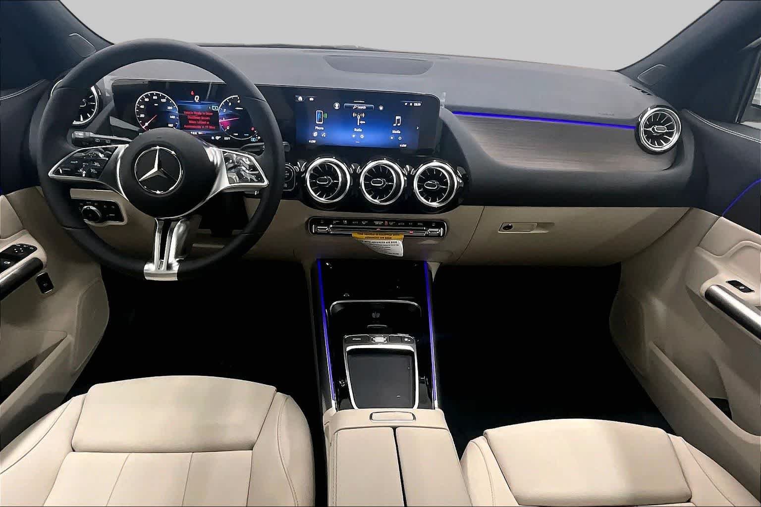 New 2026 Polar White Mercedes-Benz GLA 250 image 5