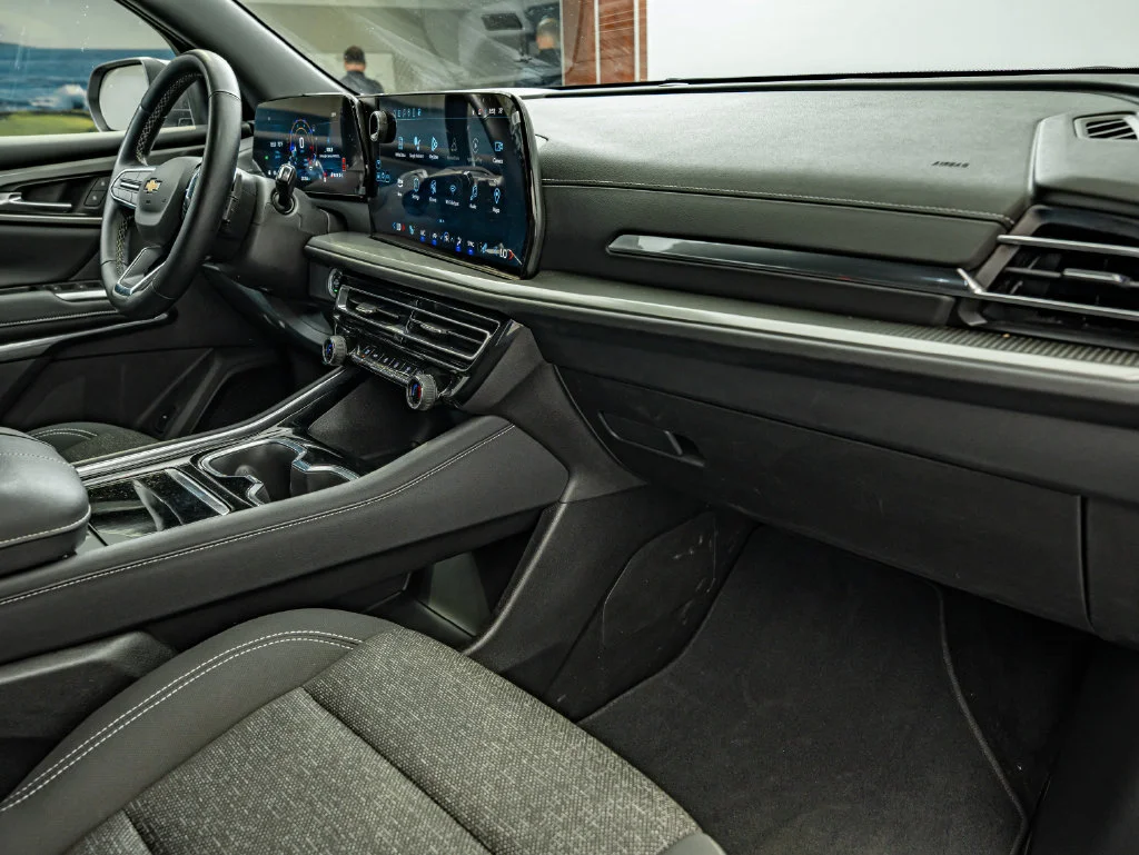 Used 2024 Summit White Chevrolet LS image 37