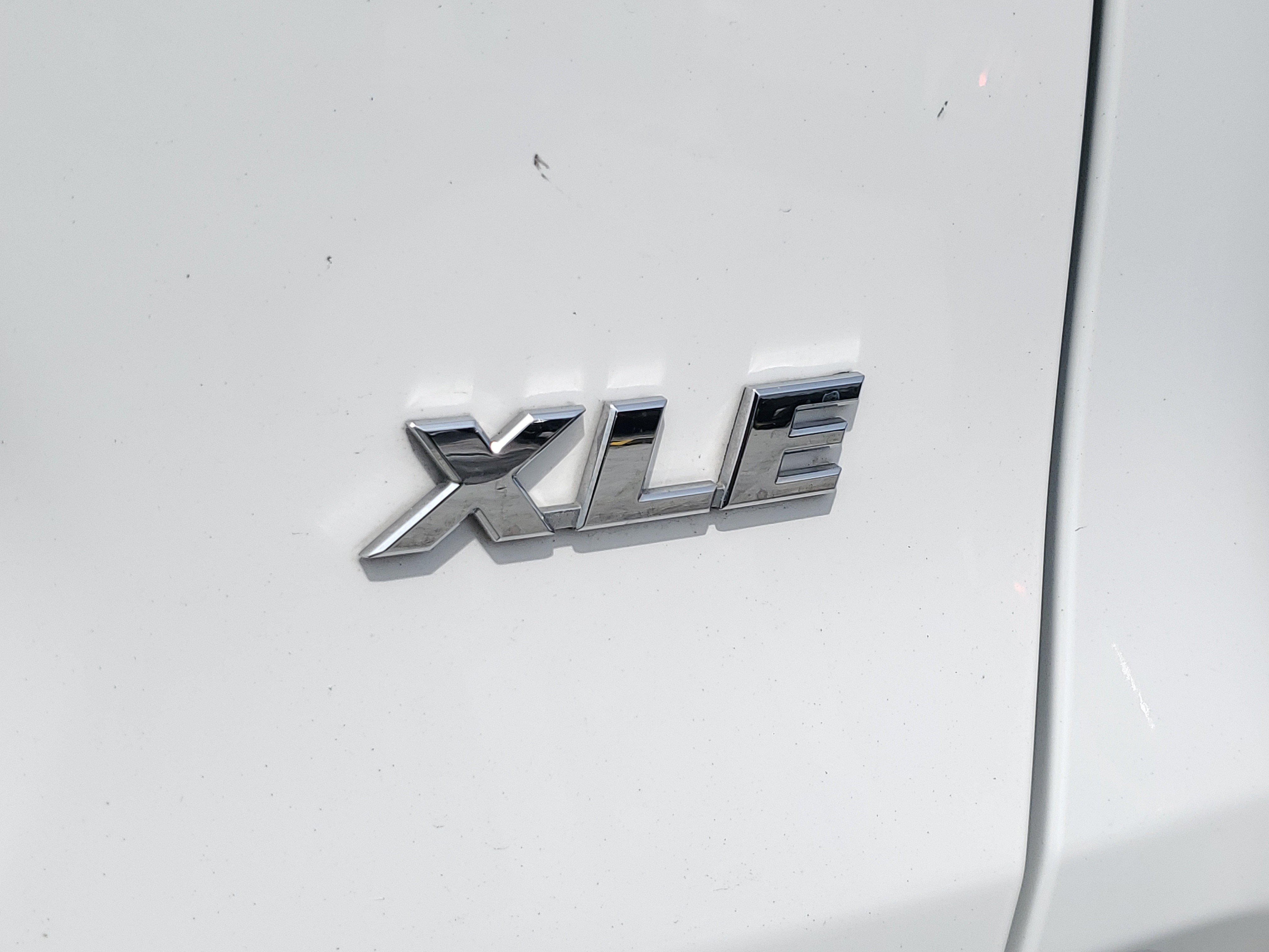 Used 2024 Ice Toyota XLE image 8
