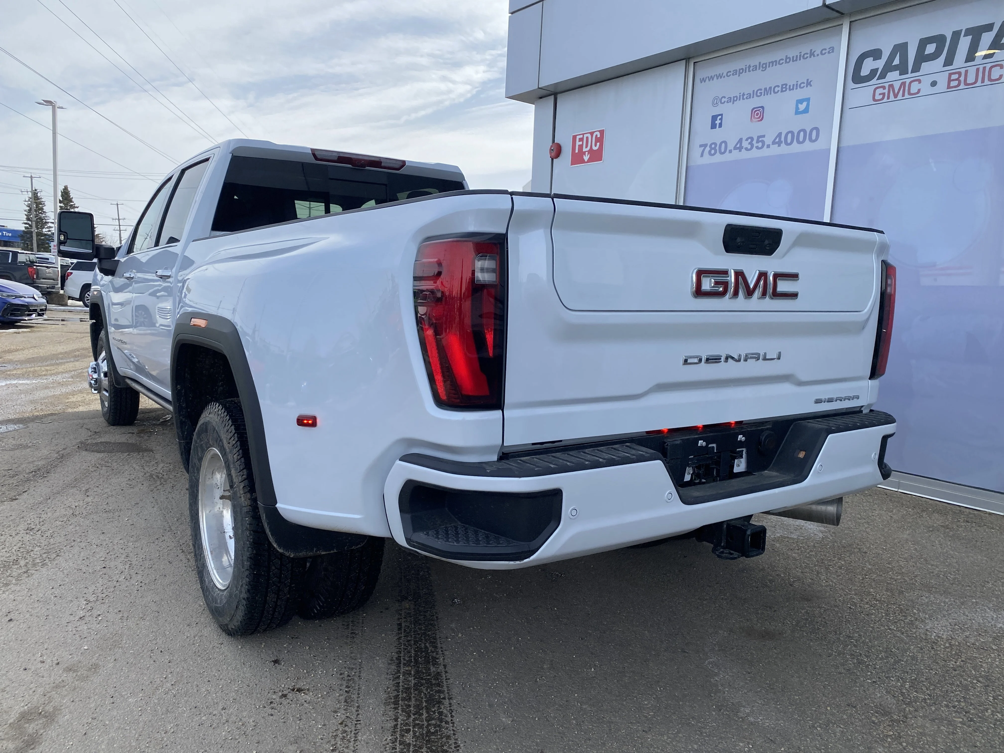 New 2026 GLACIER WHITE TRICOAT GMC Denali image 4