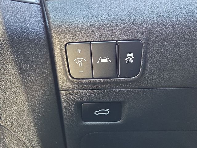 Used 2022 Gray Kia GT-Line image 11